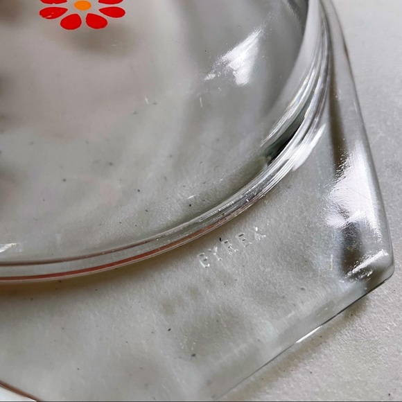 Vintage Pyrex Friendship 2.5 QT Casserole Dish - Picture 8 of 9